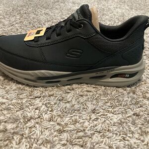 Skechers Men's Black and Gray Arch Fit Sneakers